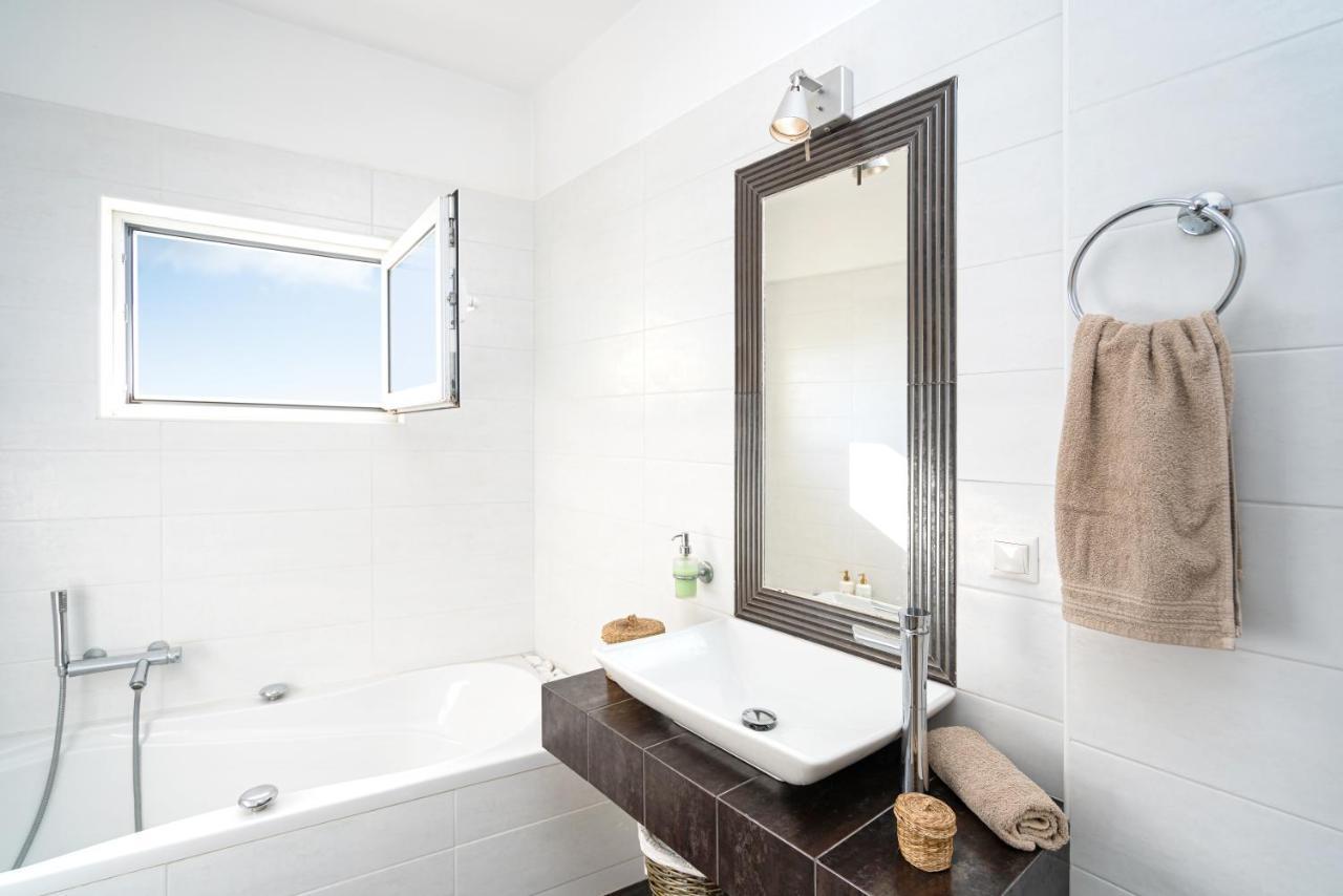 Mira Sitia Luxury Apartment Exteriör bild